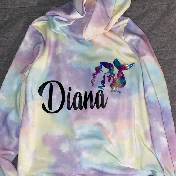 Personalized items. - Picture 2 of 4